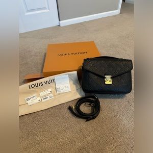 Louis Vuitton Pochette metis black Empreinte